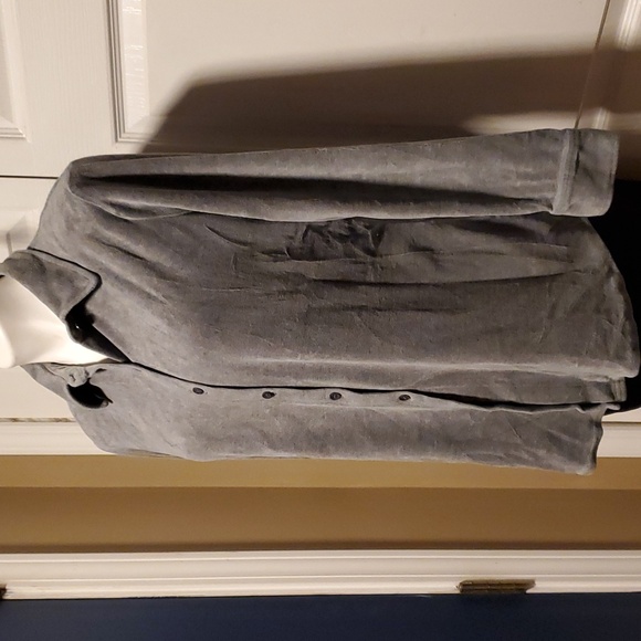 Express World Brand Faux Velvet Women's Button Down Long Sleeve - Size Large - Picture 3 of 8